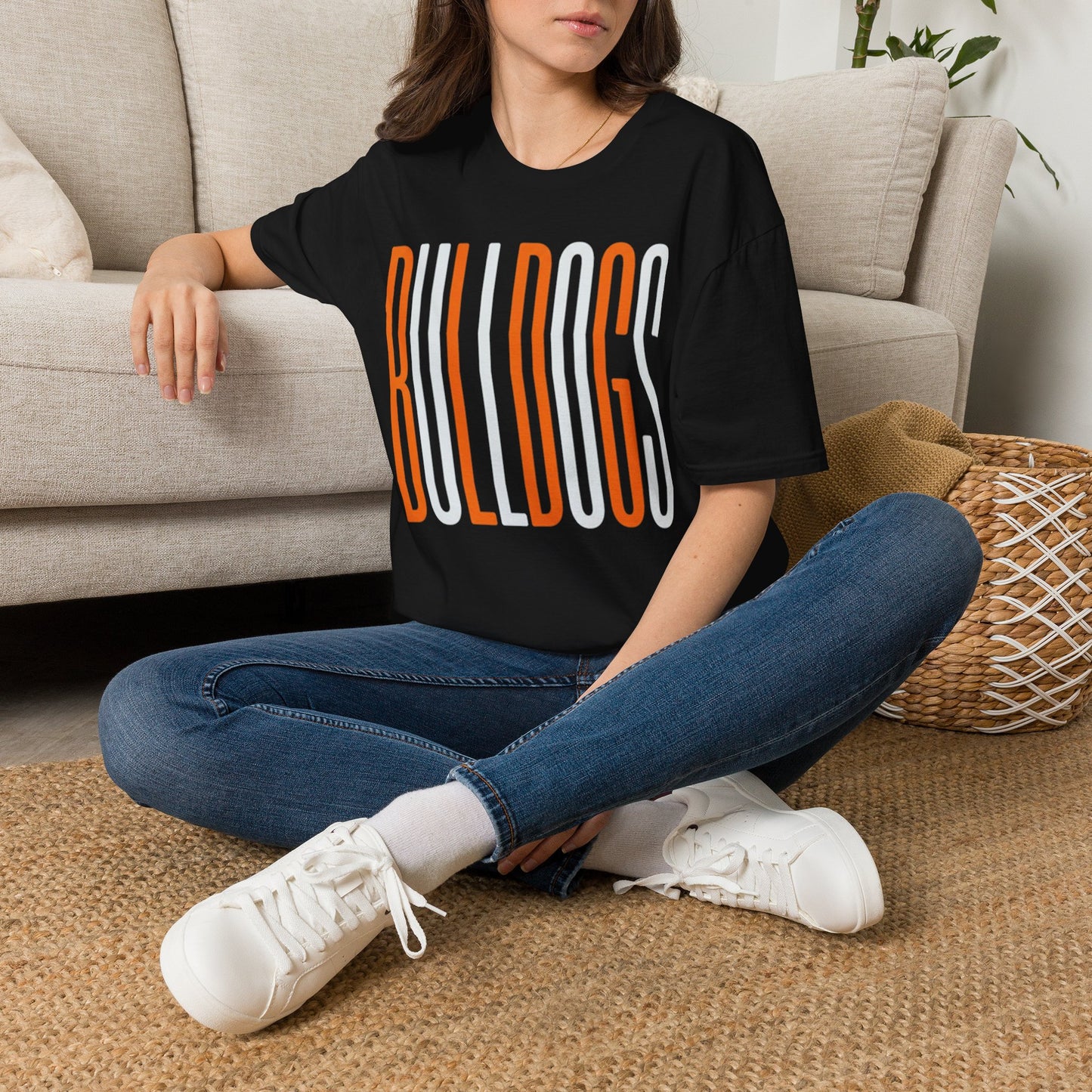 Bulldogs Vertical Gildan T-Shirt